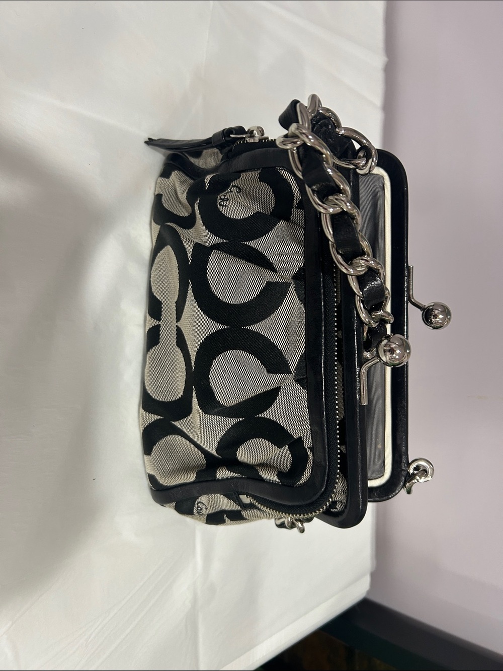 Vintage Kisslock Coach Black and Cream Signature Chain-Accent Shoulder Bag